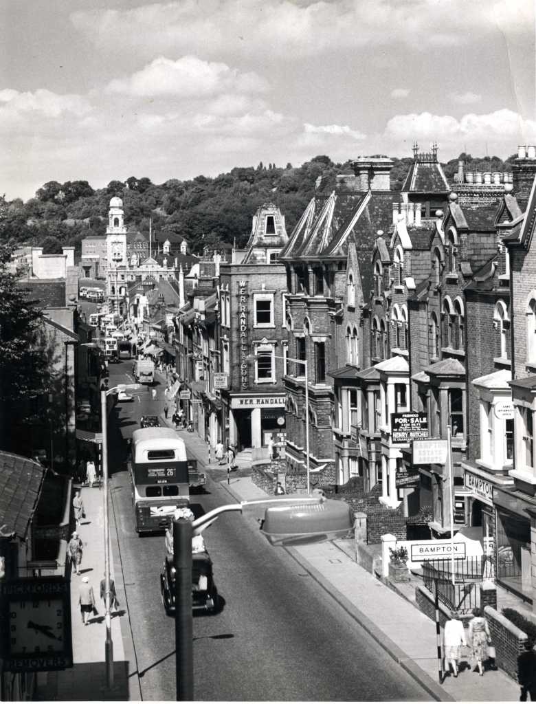 Railway Street, Chatham from New Cut Viaduct 1955. Image: Copyright Fine Art Studio, by permission of Medway Archives and Local Studies Centre. 