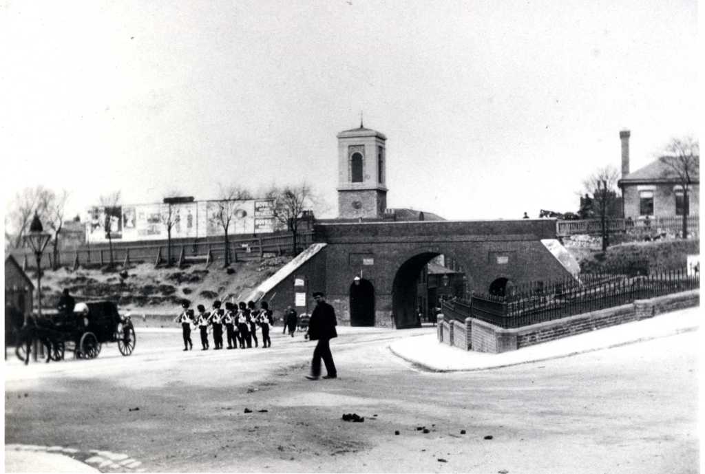 New Road Viaduct, Chatham, Kent circa 1900. Image: by permission of Medway Archives and Local Studies Centre
